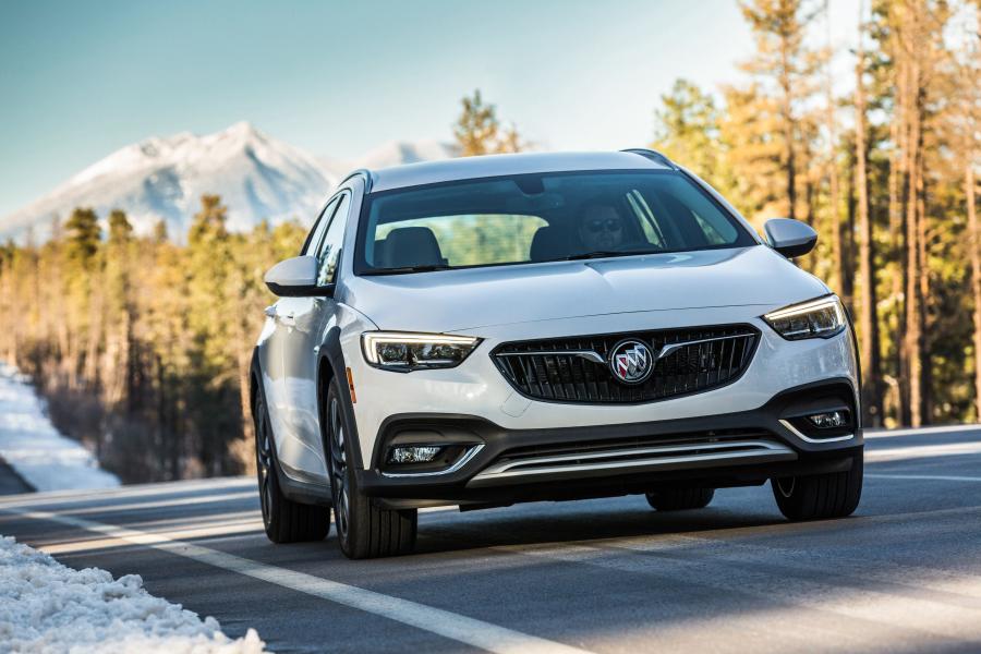  Buick Regal TourX 2017 года  (NA) (фото 31 из 61)
